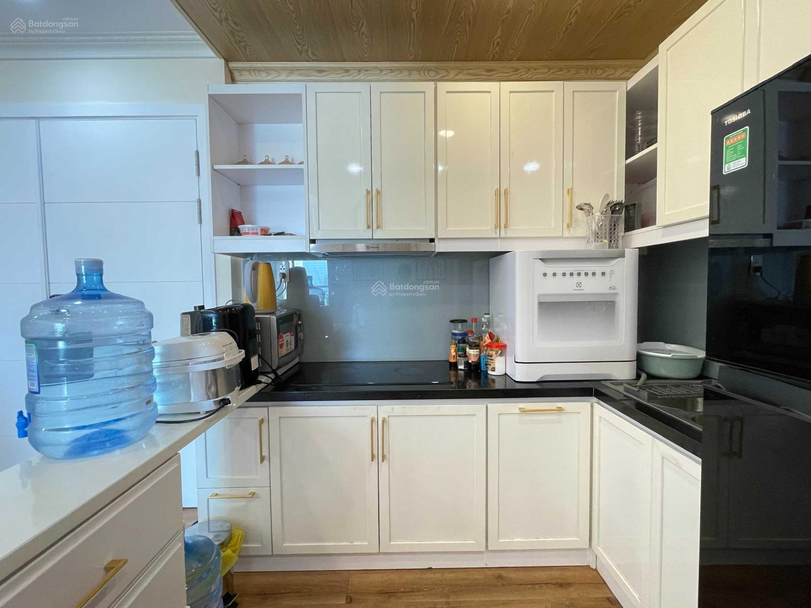 Mình cần bán gấp, giá cắt lỗ, chung cư Sky Center, căn 40m2, 1wc, ofictel, full NT, giá 2.15 tỷ Mình cần bán gấp, giá cắt lỗ, chung cư Sky Center, căn 40m2, 1wc, ofictel, full NT, giá 2.15 tỷ