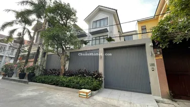 Biệt thự view sông SG đường Bình Lợi - Bình Thạnh, DT: 10m * 20m, trệt, 2 lầu, áp mái