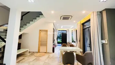Biệt thự song lập Lucasta Villa Khang Điền - Full nội thất - đường 20m - Sân vườn rộng - gara ô tô