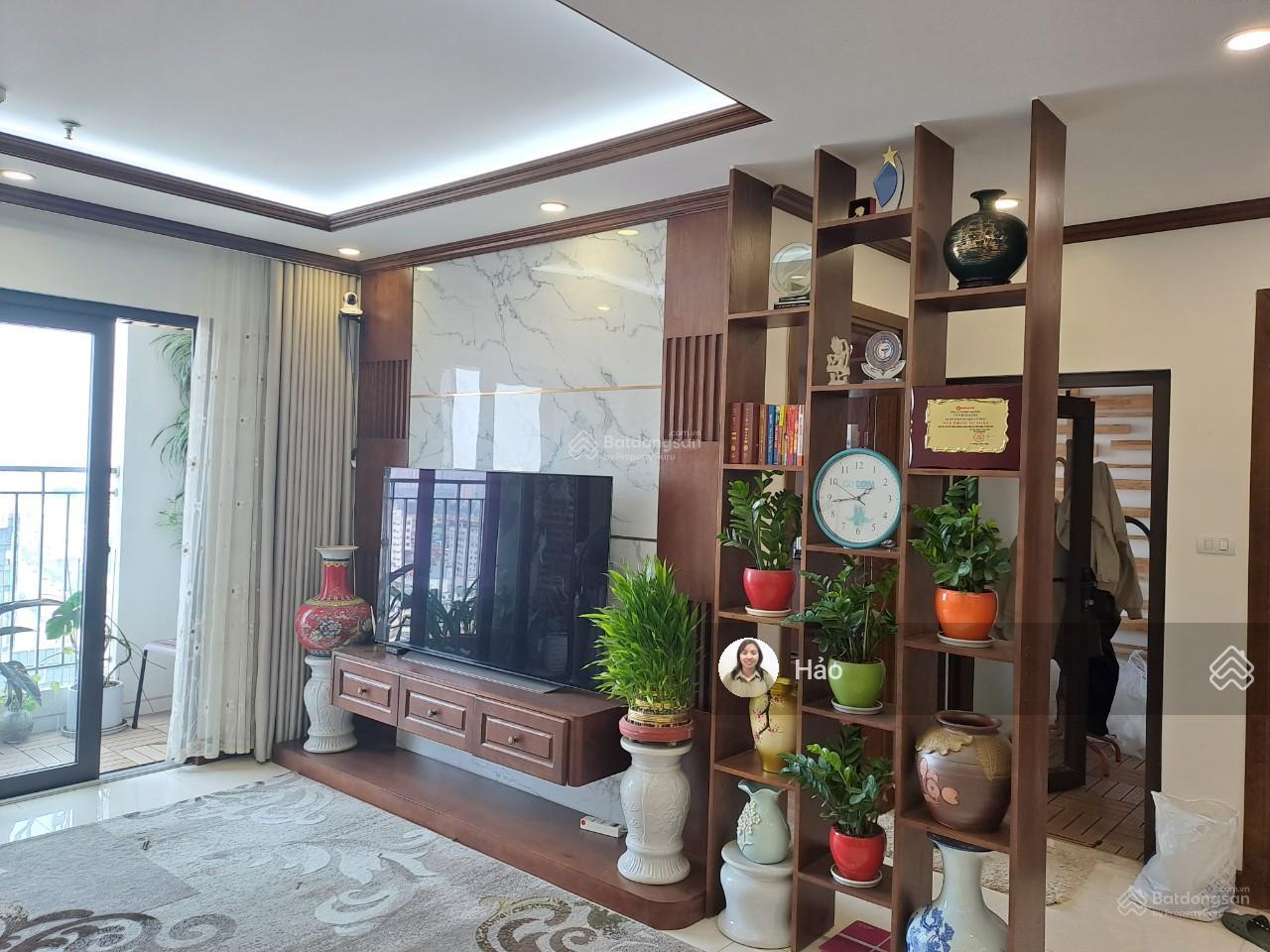 Bán căn góc đẹp nhất 26 Liễu Giai, DT 90m2, căn góc view Liễu Giai, Hồ Tây. Giá 145tr/m2. 3PN, 2VS