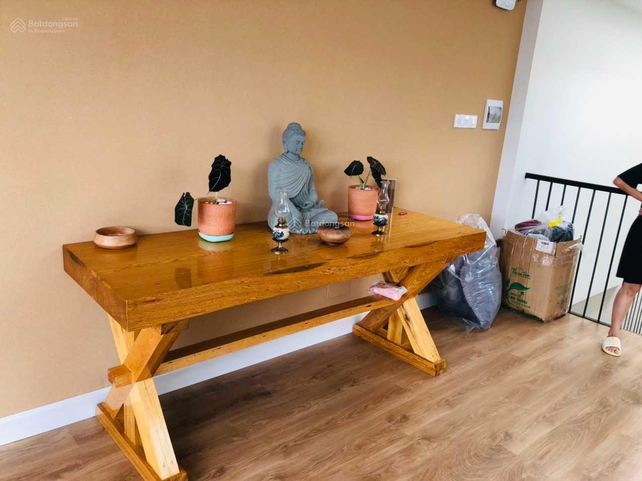 Cần bán nhà KDC 6B - Intresco, DT: 100m2 - 10,5 tỷ - sổ hồng LH: 0906 694 *** Mrs. Diệu