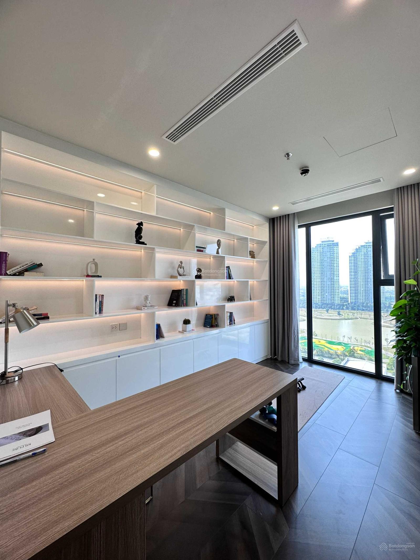 Chính chủ gửi bán gấp căn hộ 3PN Vinata Tower 113m2 ban công TN view thành phố thoáng mát 8,5 tỷ
