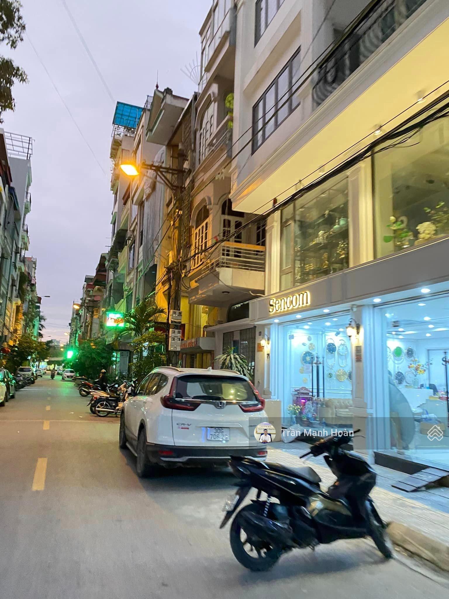 Tôi cần bán gấp nhà MP Lý Thường Kiệt - Trần Đăng Ninh đối diện Metro HĐ đường rộng 12m giá 14tỷ5