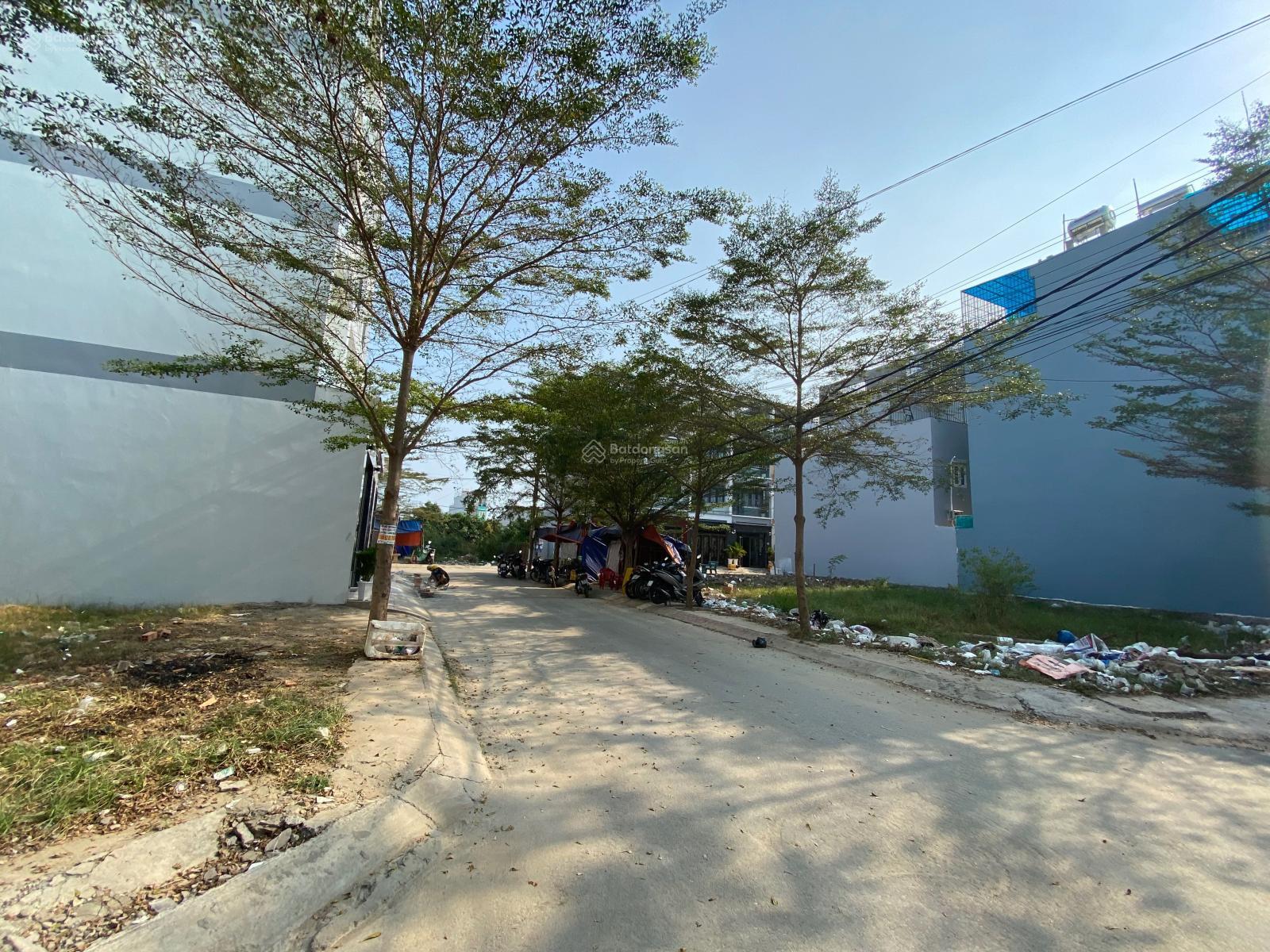 Bán nền đất sổ đỏ KDC Sài Gòn Mới lô góc trục 8m DT 71.7m2 giá 5 tỷ liên hệ xem vị trí 0938 940 ***