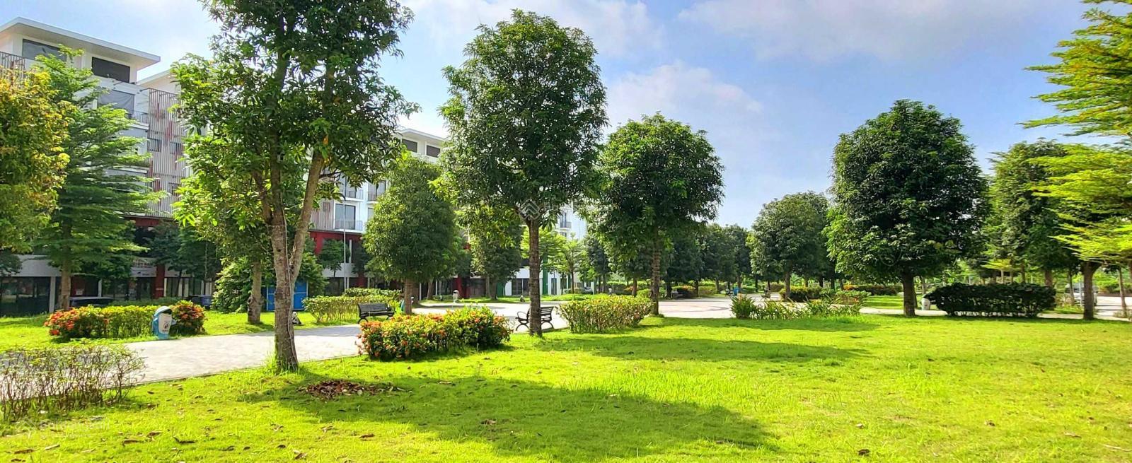 Bán cắt lỗ gấp nhà phố Khai Sơn 100m2, hướng Bắc, siêu vip, siêu hiếm. LH: 0989 386 *** Bán cắt lỗ gấp nhà phố Khai Sơn 100m2, hướng Bắc, siêu vip, siêu hiếm. LH: 0989 386 ***