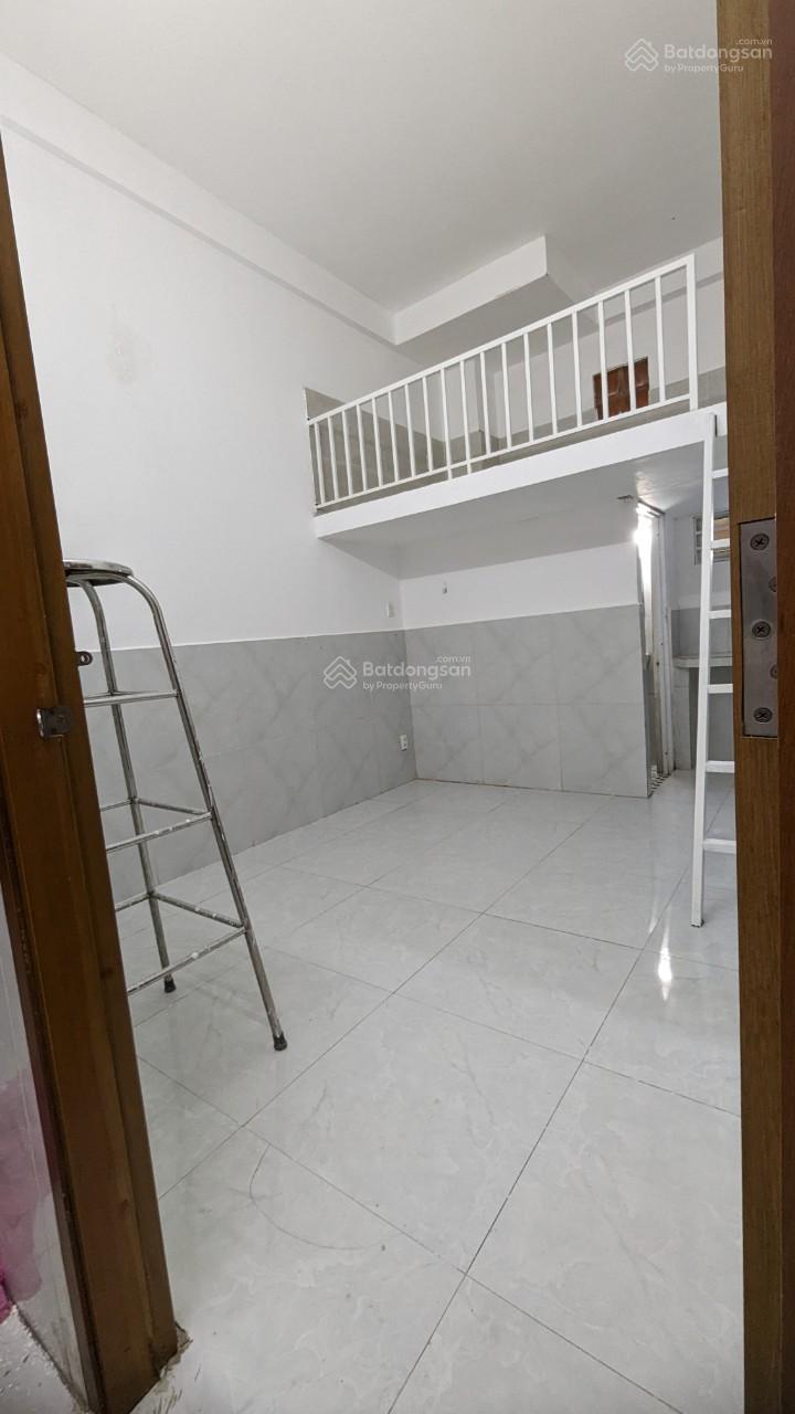 Căn phòng mini có gác mới xây TT Bình Thạnh có cửa sổ view đẹp + bếp + WC + bảo vệ 24/24