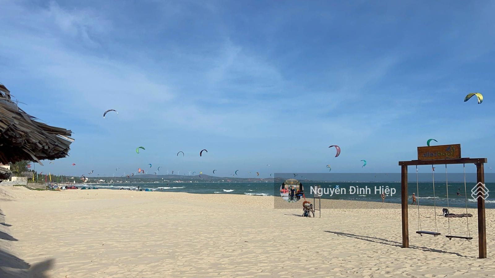 Bán hotel nghỉ dưỡng 280m2 cạnh biển mặt tiền Nguyễn Đình Chiểu, Hàm Tiến khu phố Tây