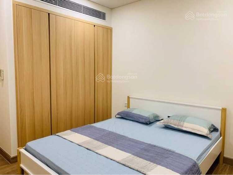 Bán căn 2.5 phòng ngủ 86m2 view hồ Sky Park Residence giá 12.3 tỷ bao thuế phí. LH: 0966 573 ***