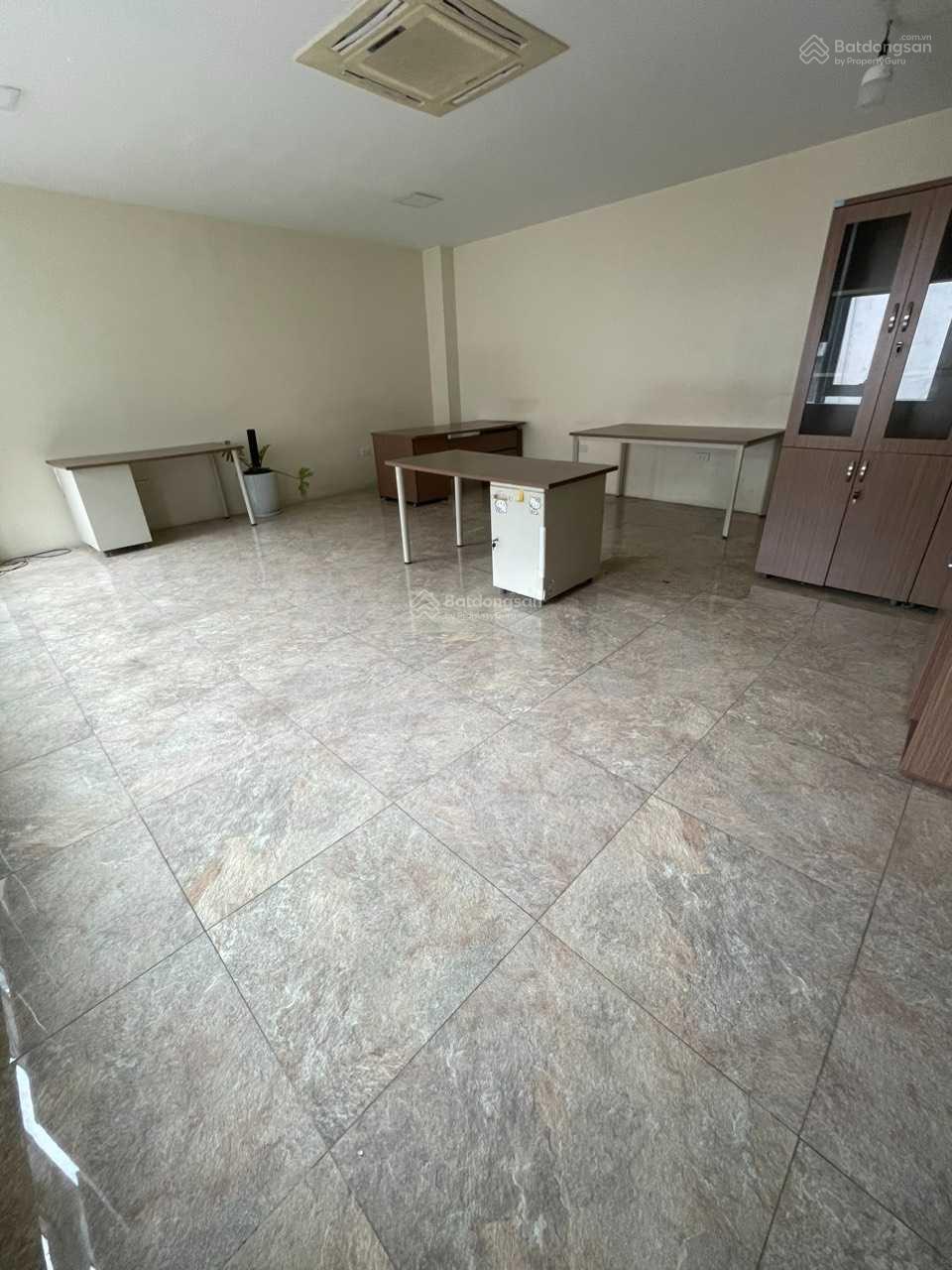 Cho thuê văn phòng Khuất Duy Tiến, gần Thăng Long Number One, 45 m2, tòa nhà 8 tầng Cho thuê văn phòng Khuất Duy Tiến, gần Thăng Long Number One, 45 m2, tòa nhà 8 tầng