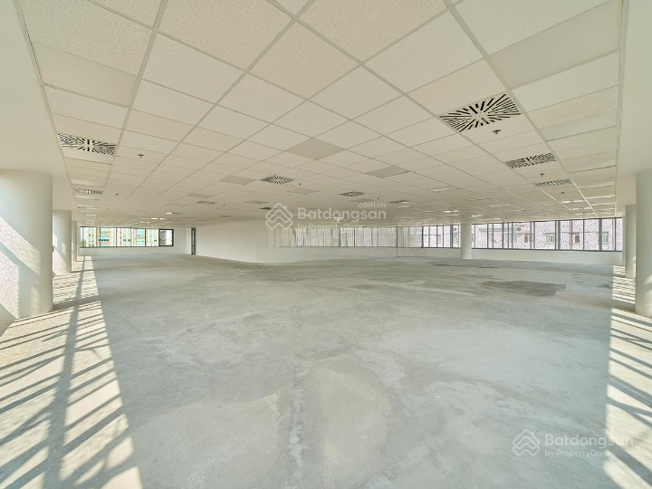 Cho thuê tòa nhà mặt tiền đường Calmette, Quận 1, DT: 8x20m, 1 hầm 9 lầu TM, DTSD: 1.600m2