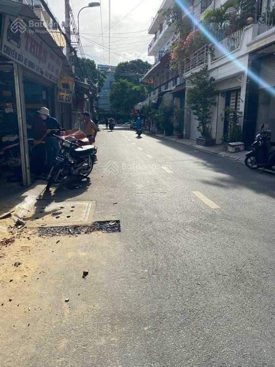 Kế Bên siêu thị Aeon mall Tân Phú - Toà nhà 30 đường Đỗ Nhuận, 8mx18m, 3 lầu, giá 25 tỷ Q. Tân Phú