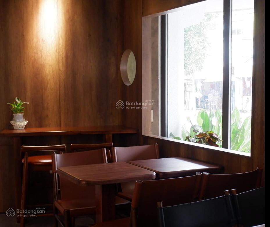 Cho thuê nhà Góc 2 Mặt tiền Nguyễn Thị Minh Khai góc Cao Thắng Quận 3.