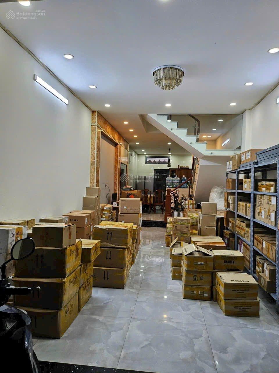 Cho thuê nhà 3 tầng, đường nhựa rộng 12m, Đặng Thùy Trâm, Bình Thạnh, DT 4,5m x 20m, cách MT 60m Cho thuê nhà 3 tầng, đường nhựa rộng 12m, Đặng Thùy Trâm, Bình Thạnh, DT 4,5m x 20m, cách MT 60m