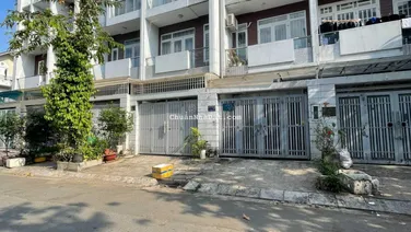 Cho thuê nhà 3 tầng, đường nhựa rộng 12m, Đặng Thùy Trâm, Bình Thạnh, DT 4,5m x 20m, cách MT 60m