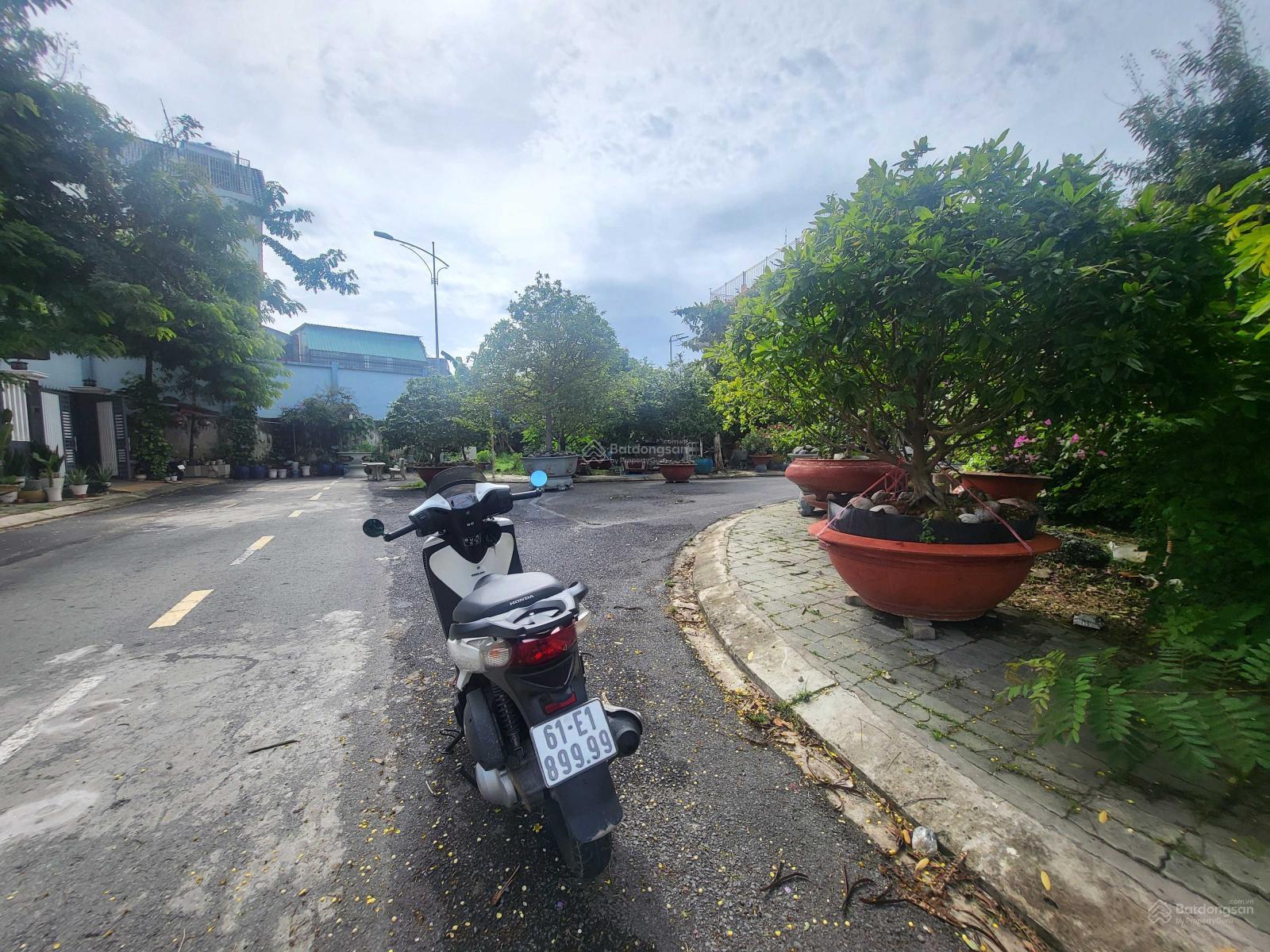 Tôi bán đất 2 mặt tiền KDC thổ cư 100% cách chợ Lái Thiêu 500m, đường nhựa giá 34.6tr/m2
