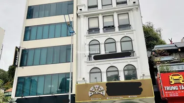 Bán gấp giá 20,5 tỷ nhà 9 tầng 300m2 trục đường vip nhất 25/4 view biển và công viên LH: 0914 043 ***