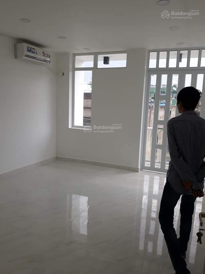 Bán nhà đường 40 KDC Bình Phú 4x12 2 lầu đối diện công viên mát mẻ