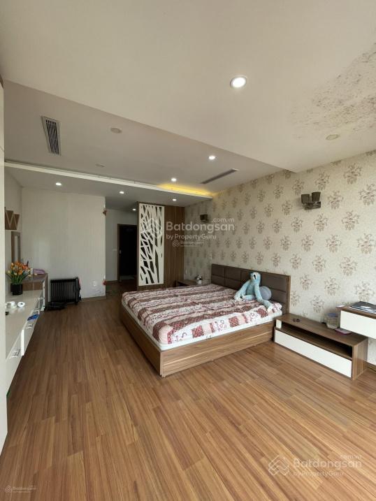 Nhà riêng Giảng Võ 85m2x4T sân để xe, nhiều phòng, đủ đồ, ngõ rộng, oto đỗ cửa, vị trí đẹp 20tr/th