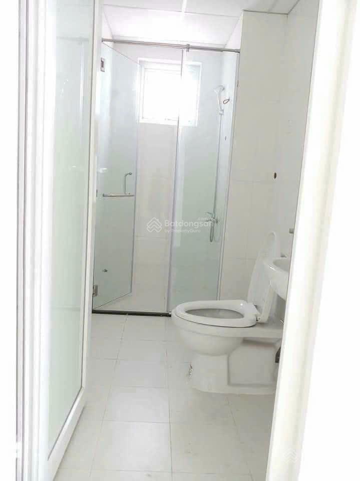 Căn hộ 2PN 65m2 nhà trống nhà mới sơn và bảo trì mới CC Prosper Plaza