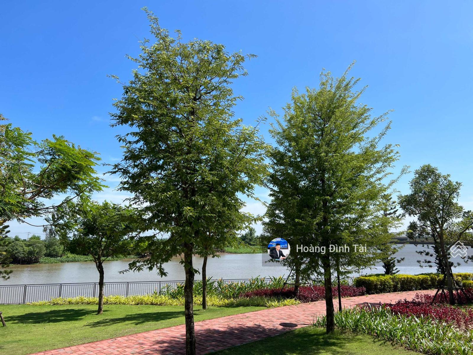 Bán nhà biệt thự song lập Aqua City 10x20 giá chỉ 10.5 tỷ all in