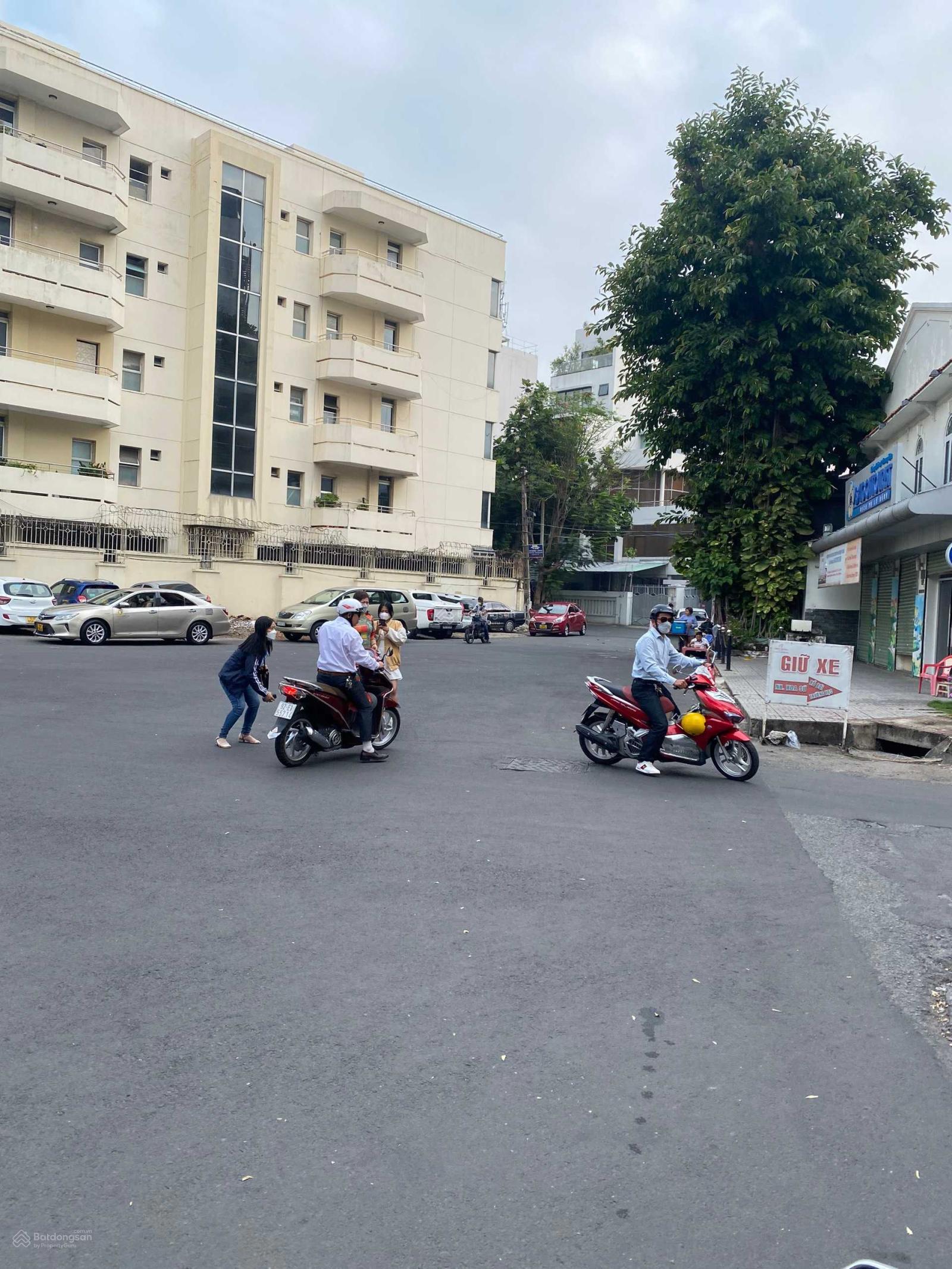 Bán gấp nhà đường Hồng Bàng P1 Quận 11- DT:7,5x18m giá chỉ hơn 10 tỷ Bán gấp nhà đường Hồng Bàng P1 Quận 11- DT:7,5x18m giá chỉ hơn 10 tỷ