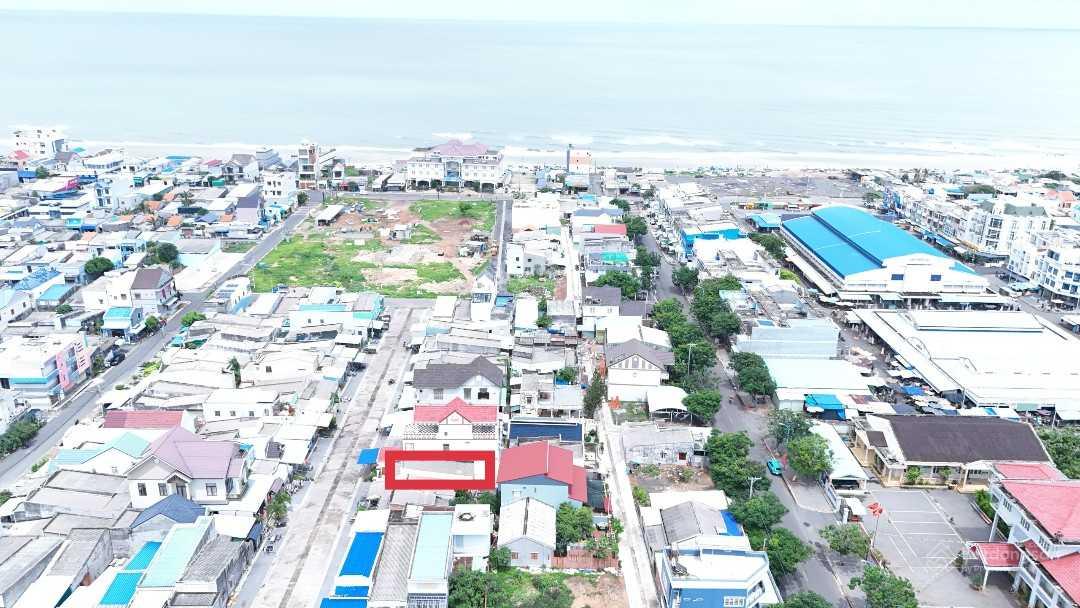 Bán gấp 100m2(5x20m)đi bộ ra chợ, quảng trường, y tế, trục đường rộng 12m, vỉa hè 5m hướng Đông Nam