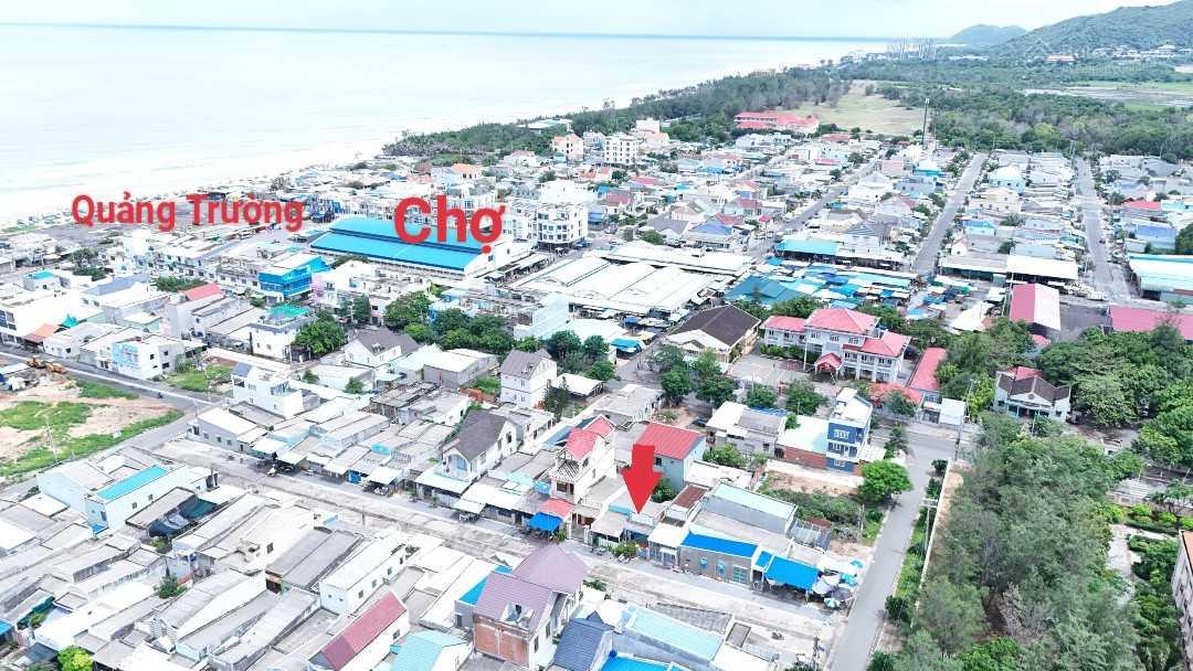 Bán gấp 100m2(5x20m)đi bộ ra chợ, quảng trường, y tế, trục đường rộng 12m, vỉa hè 5m hướng Đông Nam