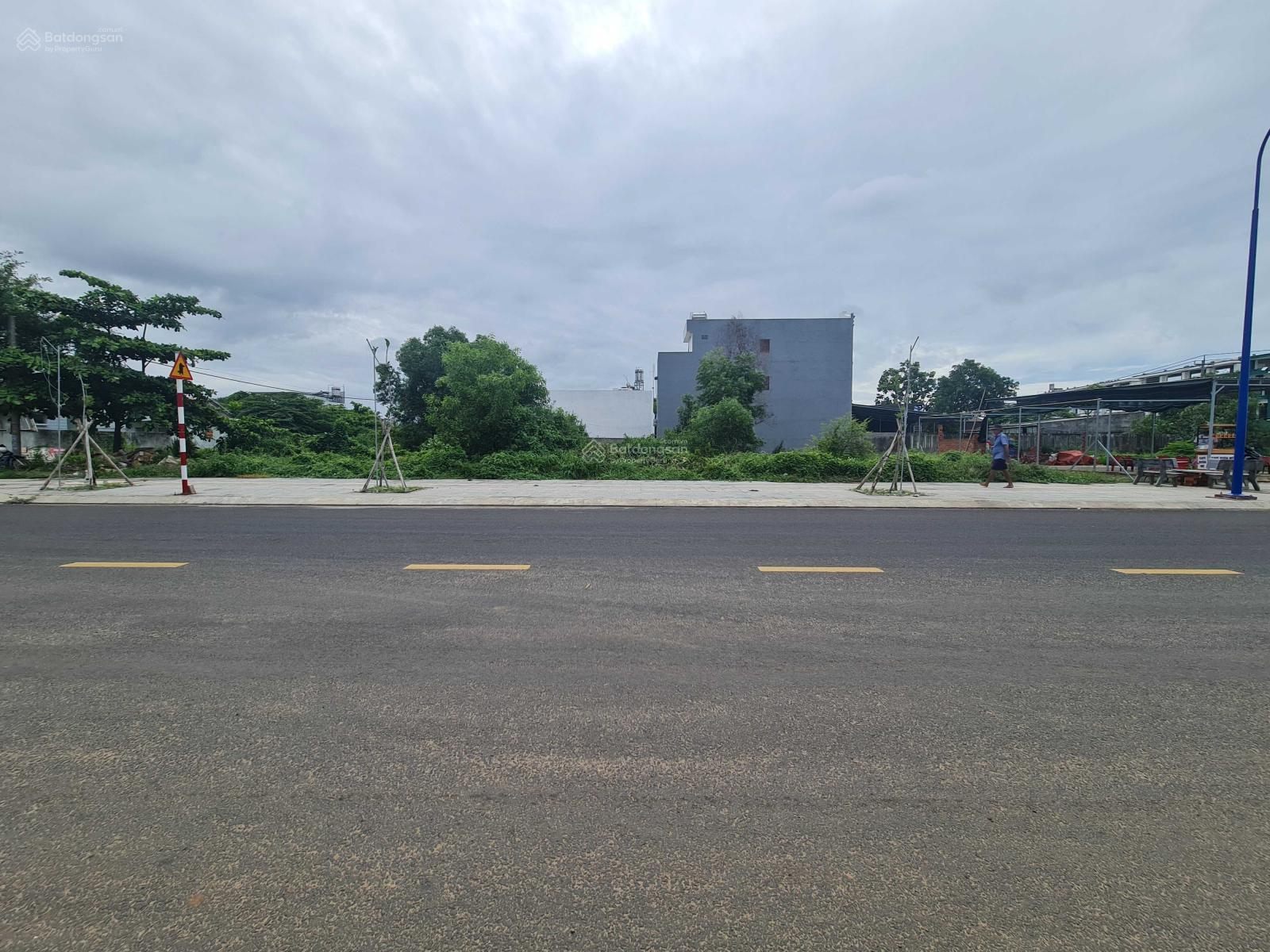 Bán 300m2 mặt tiền TL328, ngay ngã 4 Hồ Tràm, cách ngã 4 Hồ Tràm chỉ 300m, giá 10.5 tỷ thương lượng Bán 300m2 mặt tiền TL328, ngay ngã 4 Hồ Tràm, cách ngã 4 Hồ Tràm chỉ 300m, giá 10.5 tỷ thương lượng