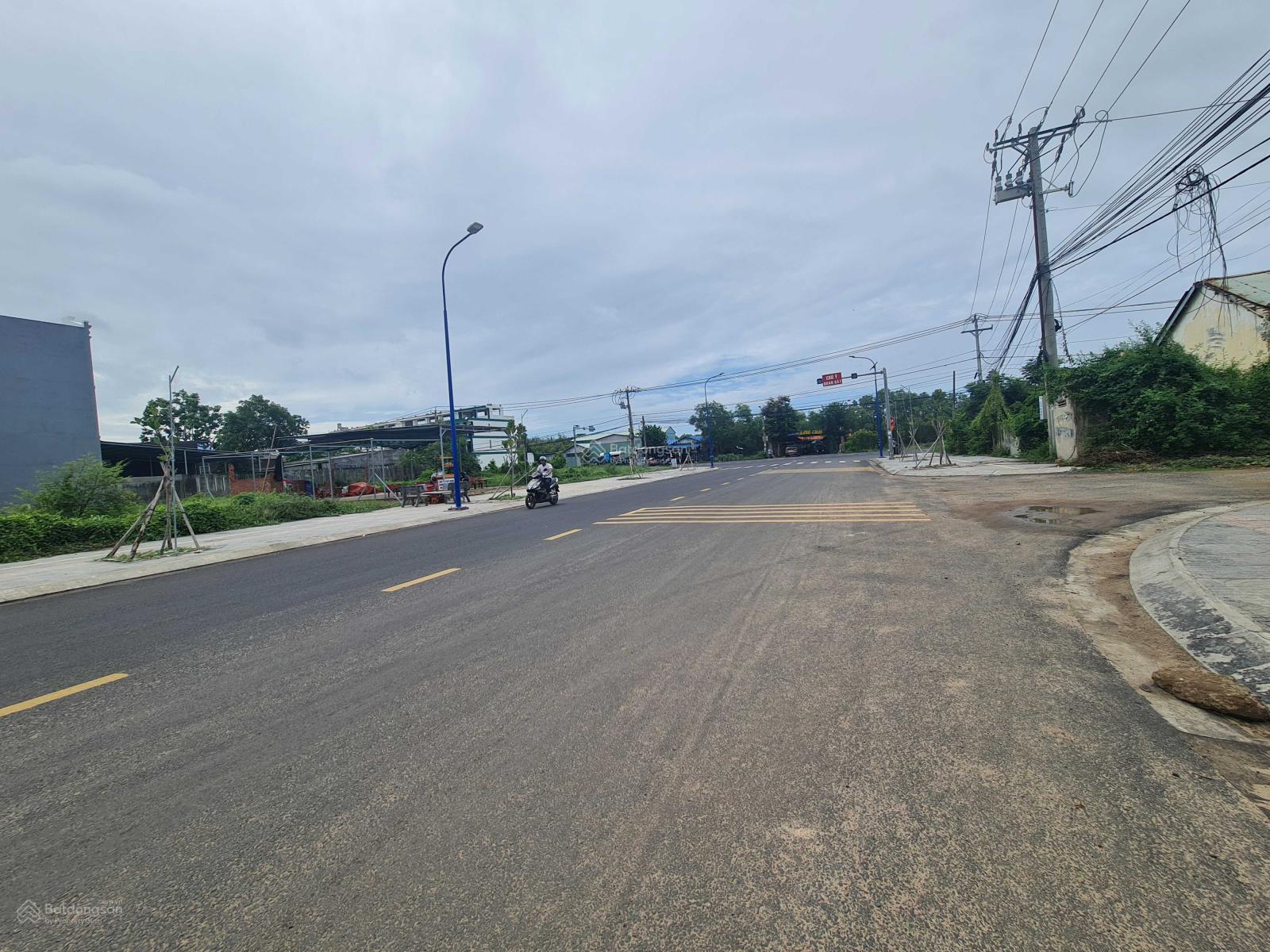 Bán 300m2 mặt tiền TL328, ngay ngã 4 Hồ Tràm, cách ngã 4 Hồ Tràm chỉ 300m, giá 10.5 tỷ thương lượng Bán 300m2 mặt tiền TL328, ngay ngã 4 Hồ Tràm, cách ngã 4 Hồ Tràm chỉ 300m, giá 10.5 tỷ thương lượng