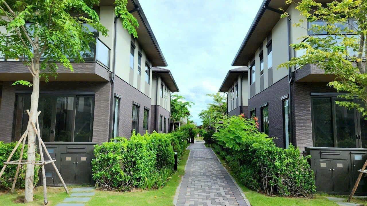 CHỦ CẦN TIỀN CẦN BÁN GẤP CĂN BIỆT THỰ ĐƠN LẬP 225M2 GIÁ CHỈ 9.5 tỷ, LH: 0933 068 *** Em Đạt CHỦ CẦN TIỀN CẦN BÁN GẤP CĂN BIỆT THỰ ĐƠN LẬP 225M2 GIÁ CHỈ 9.5 tỷ, LH: 0933 068 *** Em Đạt