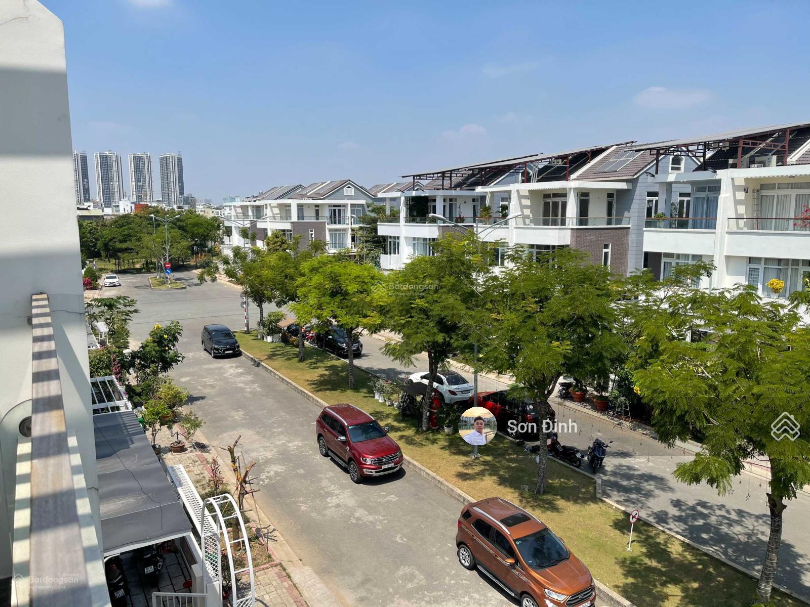 Bán lỗ căn biệt thự đường 24m Jamona Golden Silk, DT 7.4x18.9m (140m2) hầm trệt 2 lầu, 21 tỷ Bán lỗ căn biệt thự đường 24m Jamona Golden Silk, DT 7.4x18.9m (140m2) hầm trệt 2 lầu, 21 tỷ