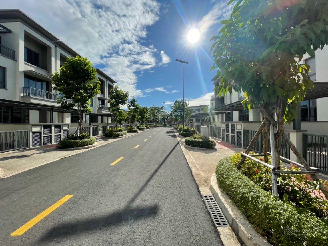 Nhà 2 mặt thoáng view công viên lớn dự án SwanPark vị trí đẹp giá hợp lý mua ở hoặc đầu tư cho thuê Nhà 2 mặt thoáng view công viên lớn dự án SwanPark vị trí đẹp giá hợp lý mua ở hoặc đầu tư cho thuê