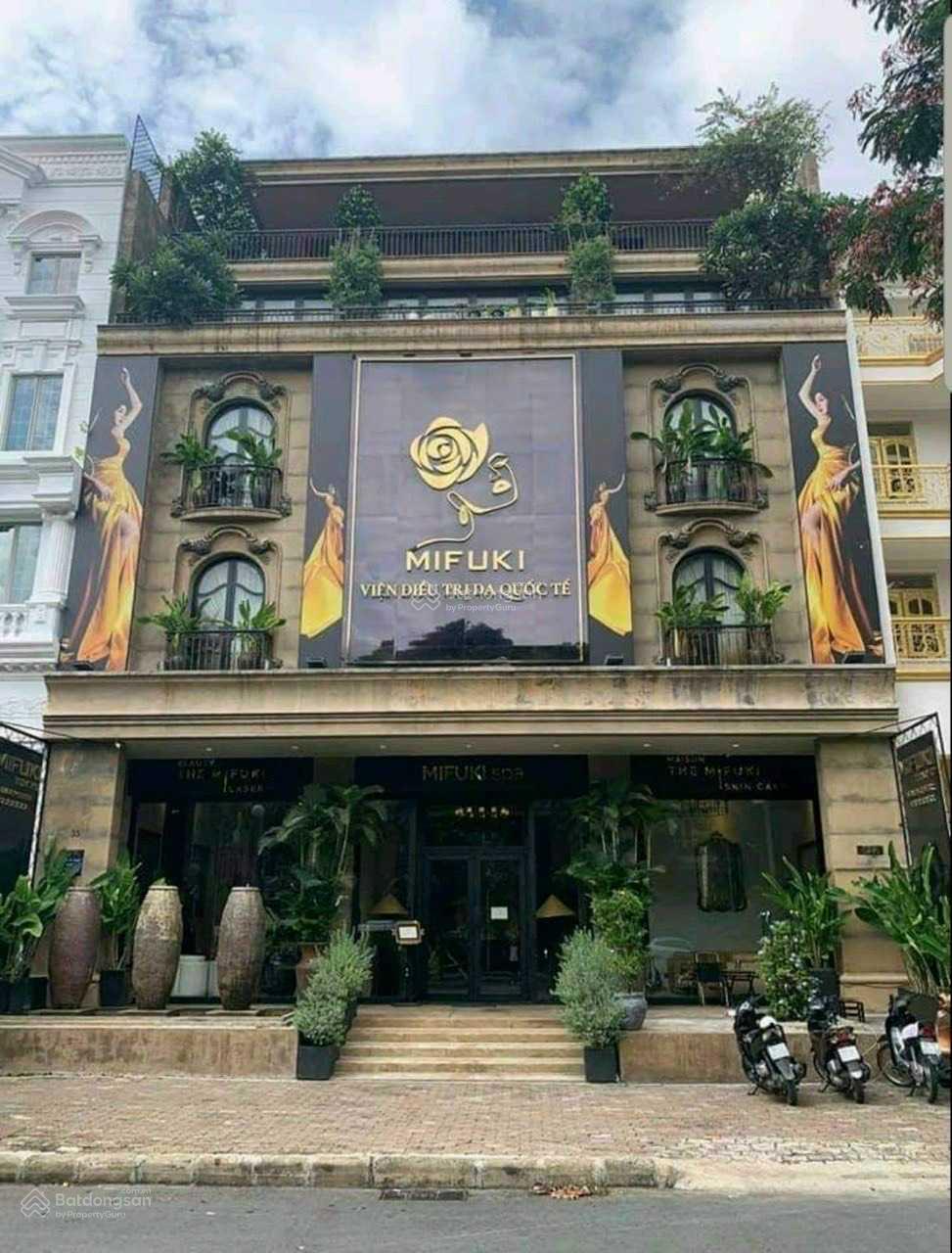 Gia đình chúng tôi bán mặt tiền đường Phan Huy Ích, Tân Bình. NH 16x60m, XD 1 hầm 8 lầu. Gía 59 tỷ