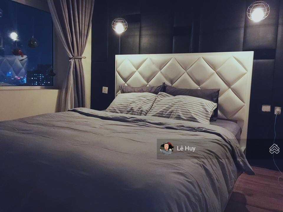 Cần bán căn hộ 2 ngủ, 2 vệ sinh, rộng 70m2, hướng ĐN tại chung cư Hoà Bình Green - 505 Minh Khai