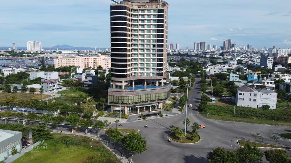 Đất Phan Bá Vành: DT: 10 x 15m = 150m2. Vị trí gần sông Hàn