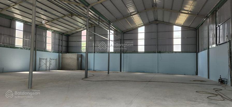 Cho thuê nhà xưởng nằm phường Thạnh Xuân Quận 12 DT: 700m2 giá 30 triệu/tháng. LH: 0908 561 ***