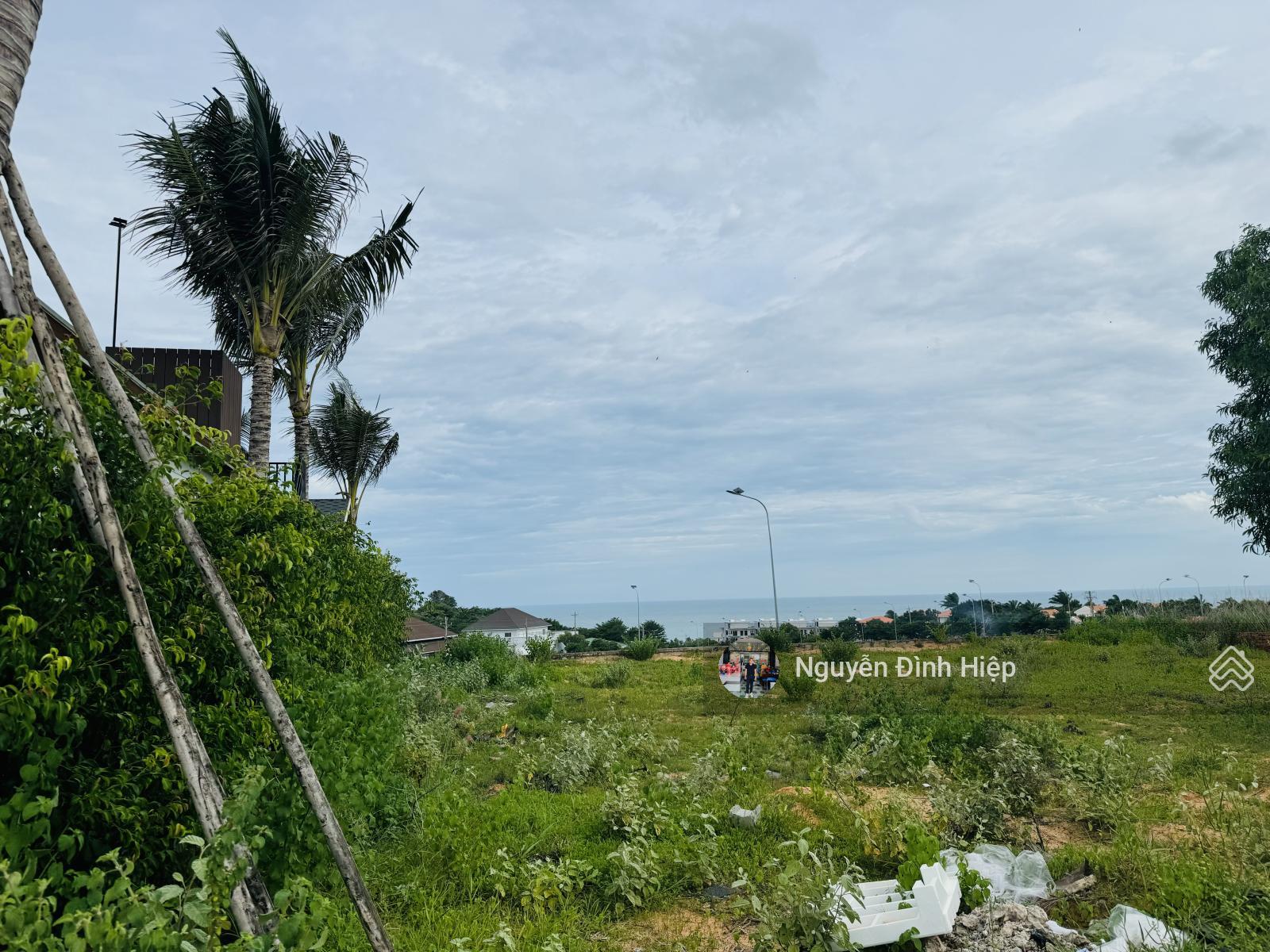 Bán 350m2 dãy B mặt tiền đường xuống biển Phạm Thanh Tùng dự án Diamond Bay Phan Thiết Bán 350m2 dãy B mặt tiền đường xuống biển Phạm Thanh Tùng dự án Diamond Bay Phan Thiết