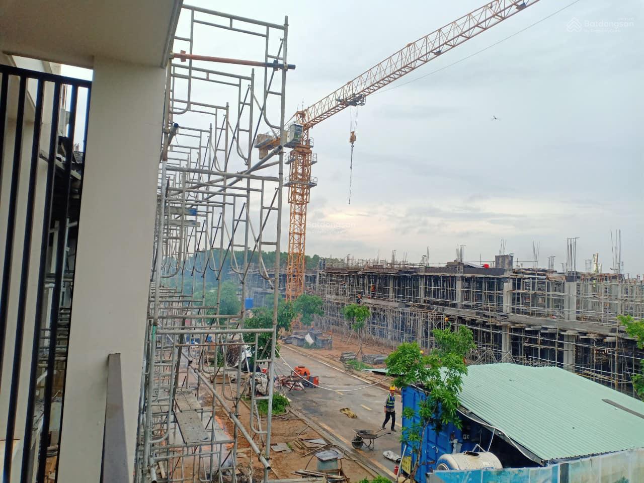 Bán gấp lô đất đối diện trường mầm non quốc tế, sổ sẵn, giá chỉ 1,8 tỷ (Ngân hàng hỗ trợ vay 70%)