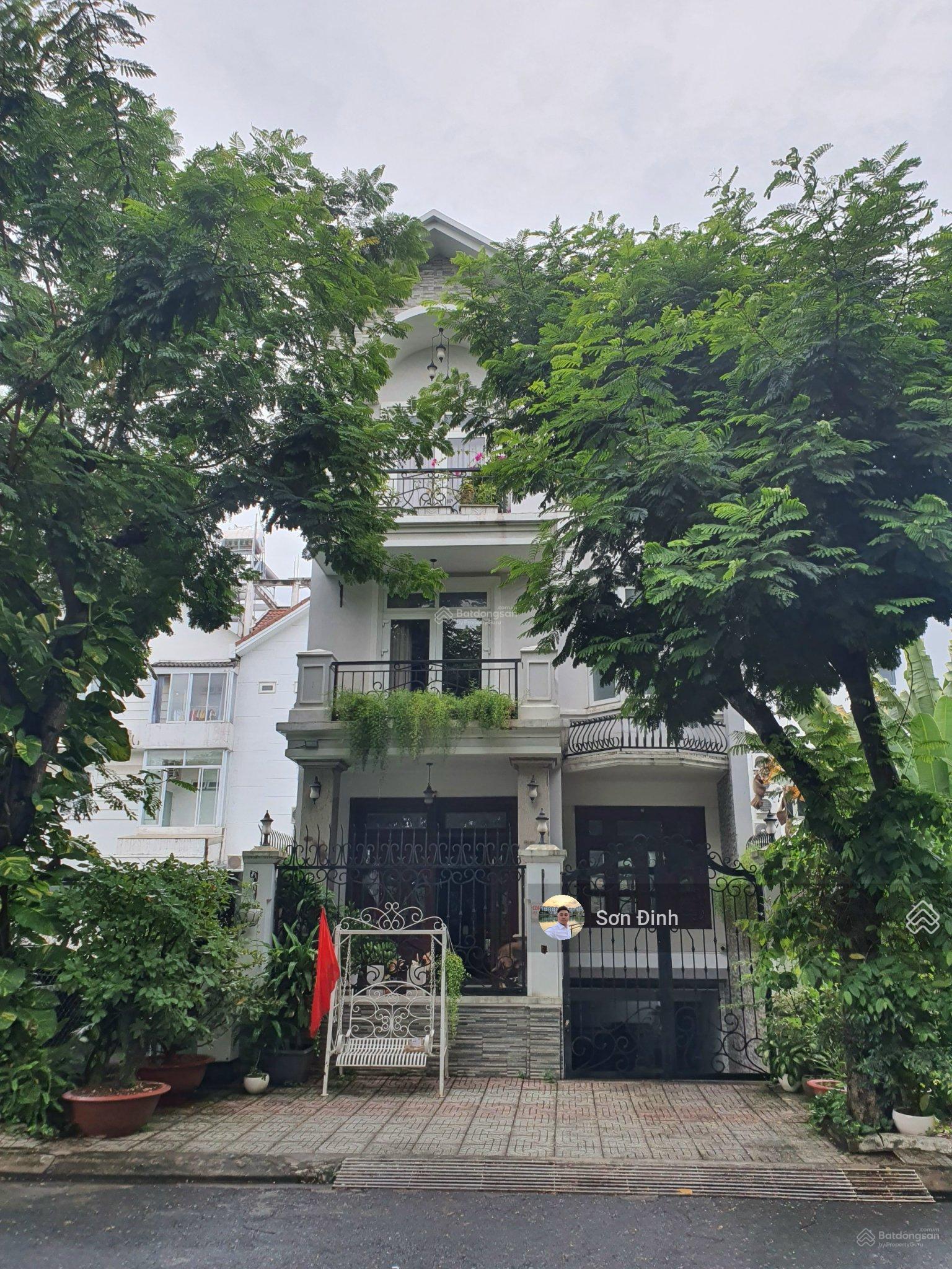 Bán 8 căn nhà phố - biệt thự KDC Sadeco Ven Sông Q.7 DT: 5x18m 7x18m giá 18 tỷ LH 0901 424 *** Mr.S