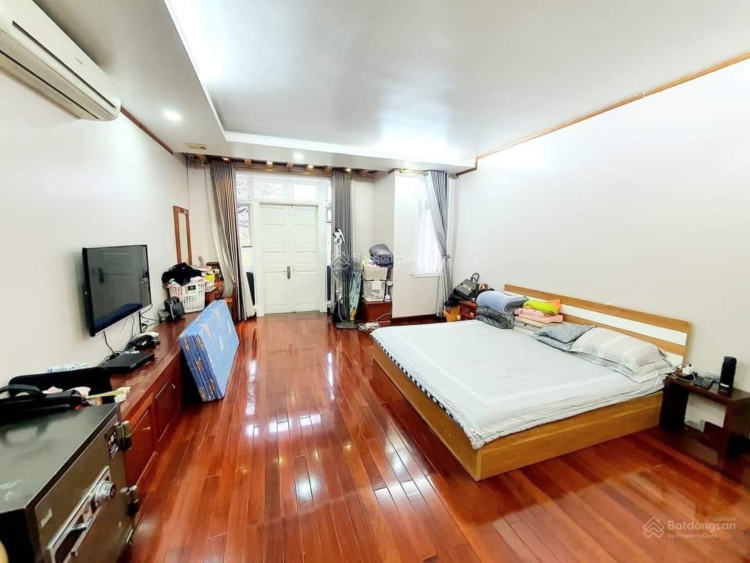 Gia đình tôi cần bán gấp biệt thự Ciputra. 363m2 x 4T - MT 12m - Giá: 268 tỷ