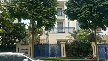 Gia đình tôi cần bán gấp biệt thự Ciputra. 363m2 x 4T - MT 12m - Giá: 268 tỷ