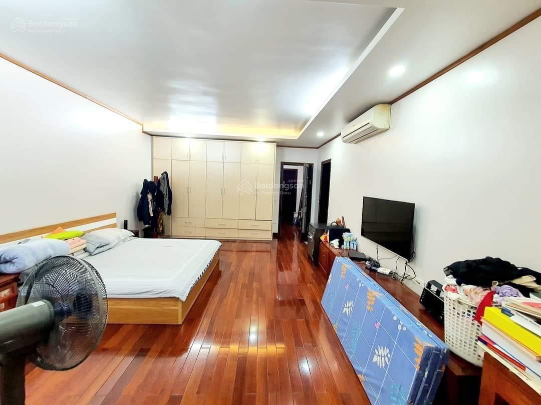 Gia đình tôi cần bán gấp biệt thự Ciputra. 363m2 x 4T - MT 12m - Giá: 268 tỷ