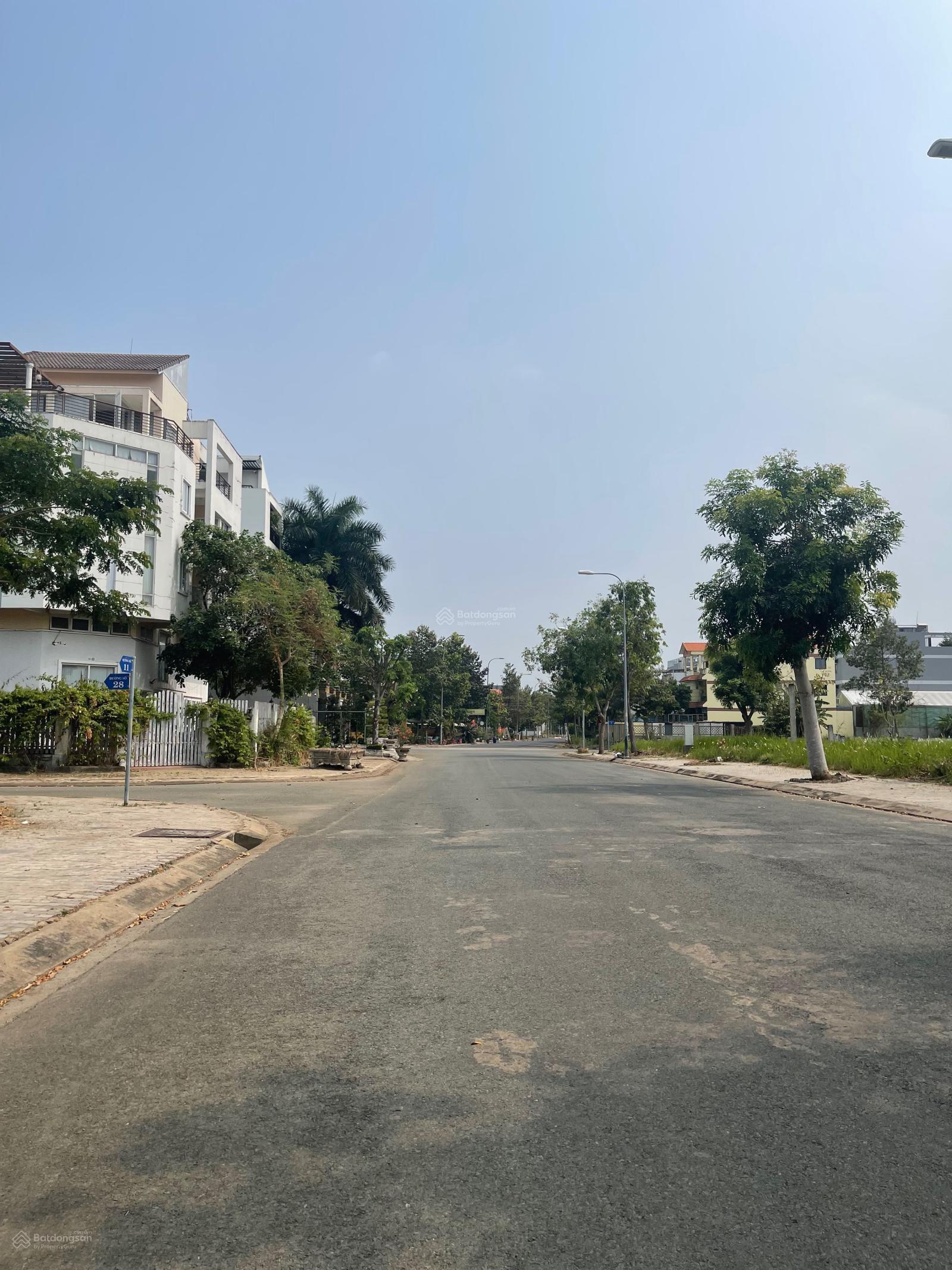 Hot đất MT đường số 2 (20m) KDC Phú Xuân - Vạn Phát Hưng, DT 6x24m. Giá 53 tr/m2 Hot đất MT đường số 2 (20m) KDC Phú Xuân - Vạn Phát Hưng, DT 6x24m. Giá 53 tr/m2