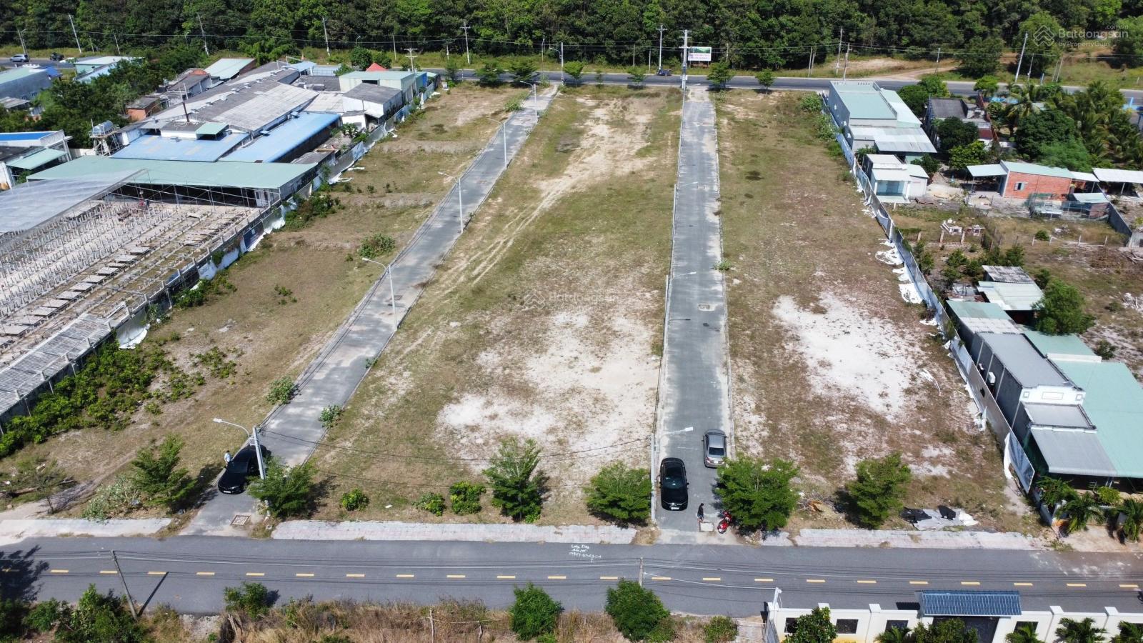 Chính chủ kẹt tiền bán lô đất đường ven biển giá 1.2 tỷ 125m2 thổ cư 100% cho vay 1 tỷ luôn