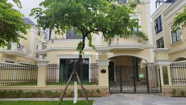 Hàng hiếm! Biệt thự đơn lập có hầm 280m2, gần công viên, diện tích sử dụng lớn 580m2, vị trí đẹp