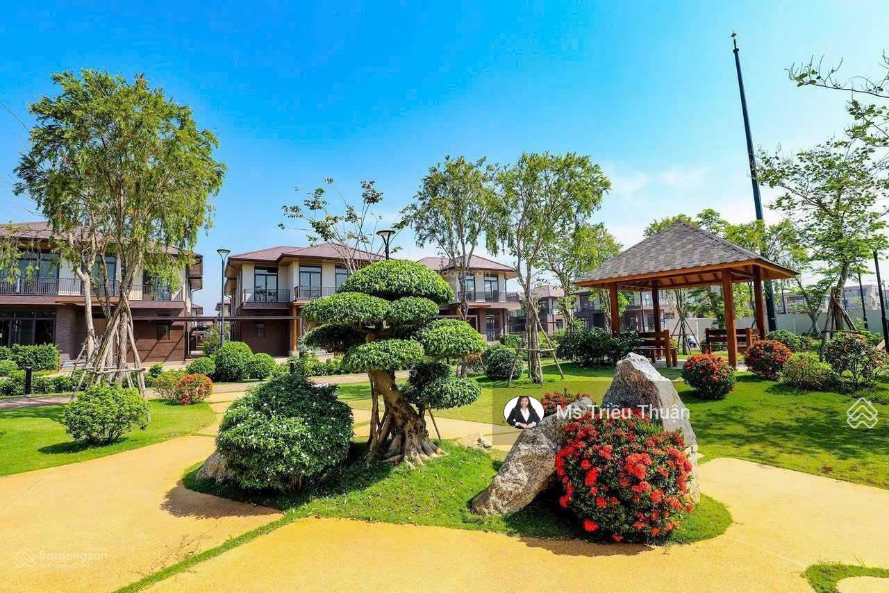 Kiệt tác dinh thự ven sông Waterpoint giá chỉ từ 30 tỷ