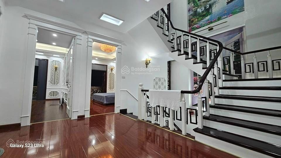 Gia đình cần bán gấp biệt thự KĐT Mỹ Đình 2. DT 200m2 x 4T - MT 12m - giá 48 tỷ