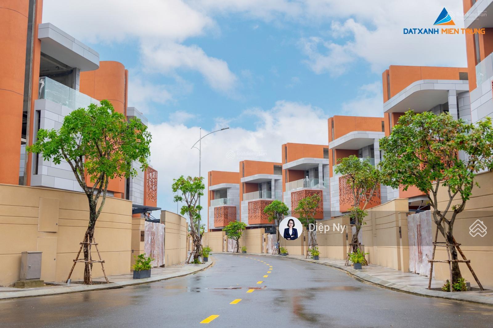 Bán biệt thự biển Đà Nẵng Hội An 3PN 360m2 gần sân golf 5*, gần biển - sổ đỏ lâu dài, giá tốt Bán biệt thự biển Đà Nẵng Hội An 3PN 360m2 gần sân golf 5*, gần biển - sổ đỏ lâu dài, giá tốt