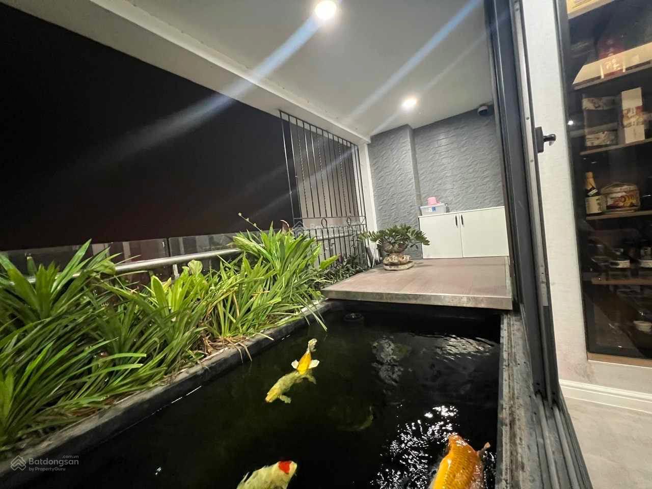 Penthouse 2 tầng 500m2, view paroma 360 độ Sông Hồng, Hồ Tây, phố cổ. Có sân vườn bể bơi tràn viền