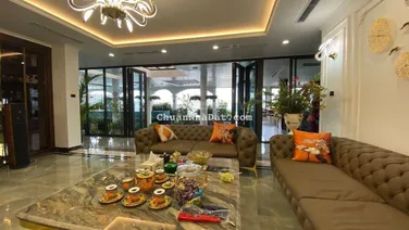 Penthouse 2 tầng 500m2, view paroma 360 độ Sông Hồng, Hồ Tây, phố cổ. Có sân vườn bể bơi tràn viền